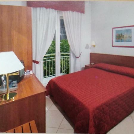 פאנו Albergo Metauro מראה חיצוני תמונה